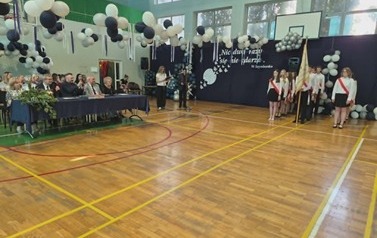 Zakończenie roku szkolnego klas &oacute;smych