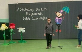 Konkurs recytatorski na sali gimnastycznej w SP6
