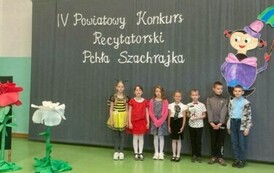 Konkurs recytatorski na sali gimnastycznej w SP6