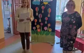 Na zdjęciu widać uczestnik&oacute;w Małego Dyktanda 2025