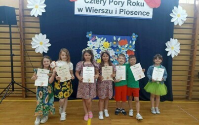 Zdjęcie do Cztery Pory Roku w Wierszu i Piosence