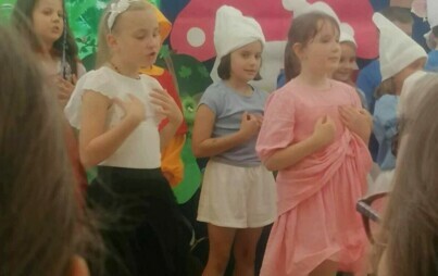Zdjęcie do &bdquo;Weź mnie na ręce&rdquo; &ndash; Święto Rodziny w świetlicy szkolnej