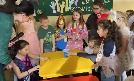 Zdjęcie do BAL KOSTIUMOWY W ŚWIETLICY SZKOLNEJ